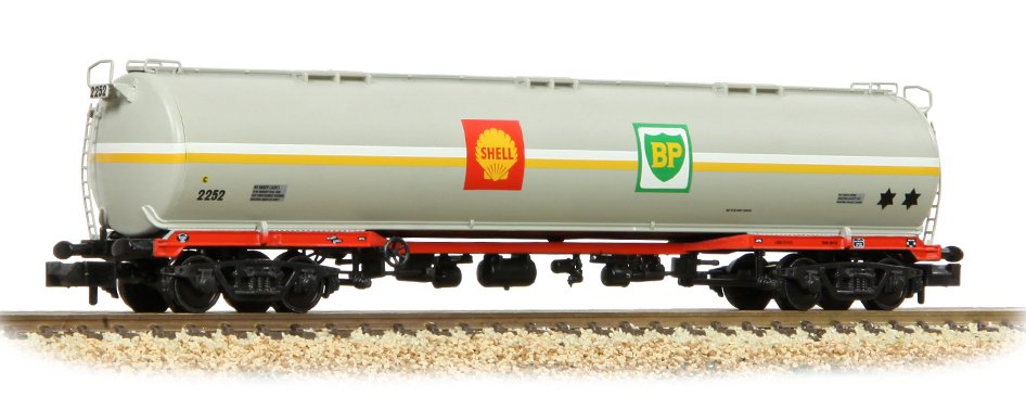 Graham Farish 373-564 100T TEA Bogie Tank Wagon SHELL / BP - N Gauge