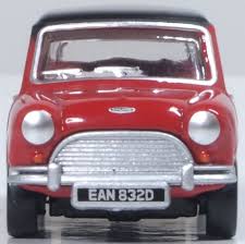 Oxford Diecast 76MN012 Austin Cooper Mini in Tartan Red/Black - 1:76 Scale