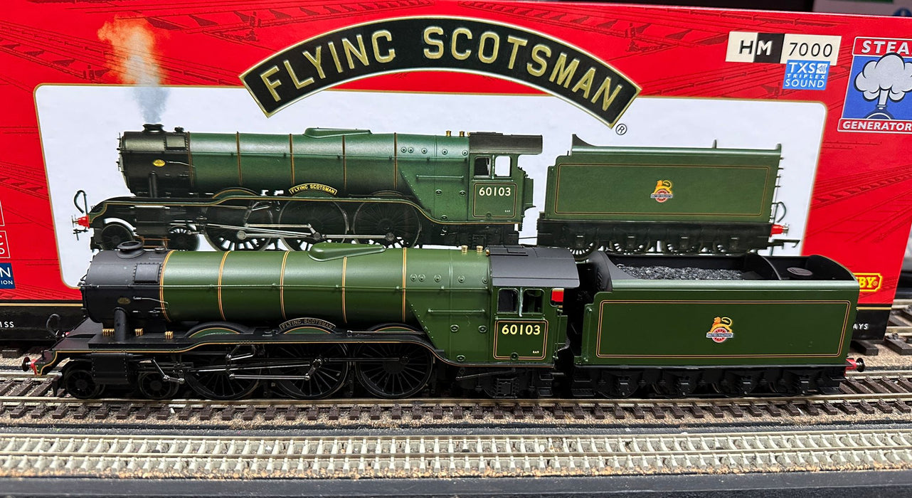 Hornby R3991SS BR, A3 Class 'Flying Scotsman Steam Locomotive with Steam Generator - Era 4 - OO Scale