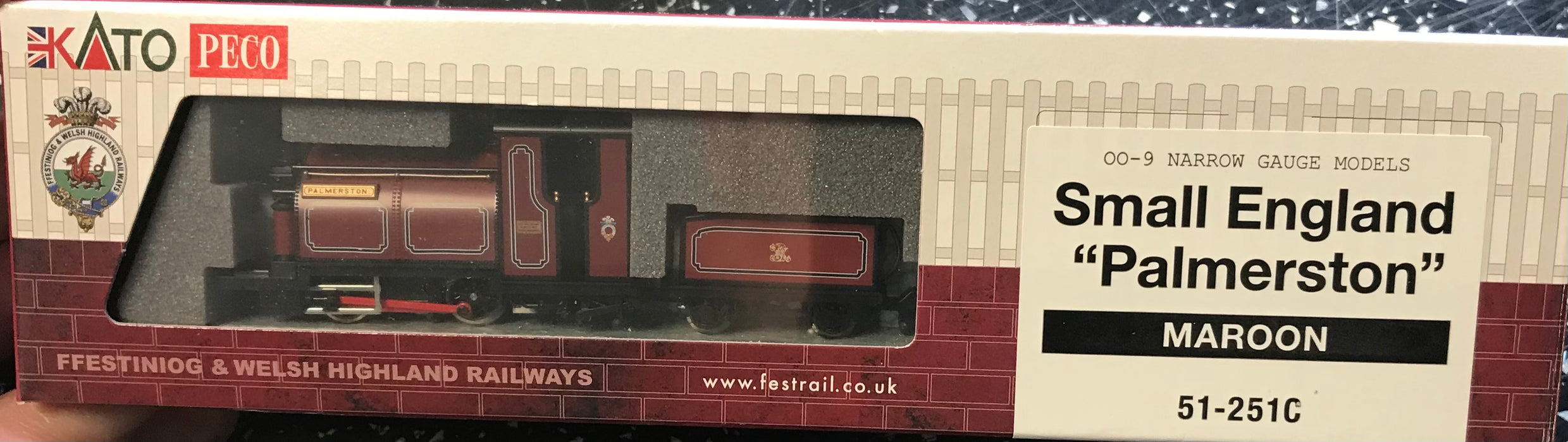 Kato Peco 51-251C Small England 0-4-0 "Palmerston" in Ffestiniog and Welsh Highland Railway Lined Maroon  - 009 Scale