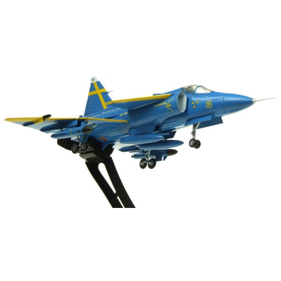 72 Aviation AV7242003 Saab Viggen JA37D F16-32 Bla Petter Uppsala 2001- 1:72 Scale - Damaged Box