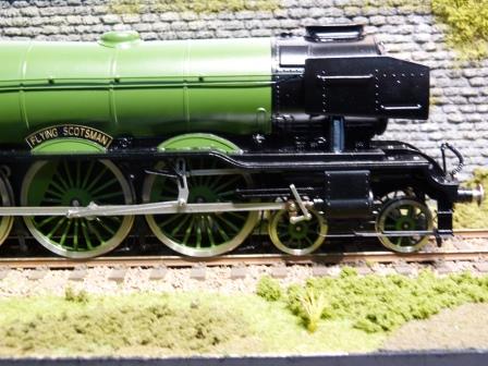 Bachmann Brassworks BW046 Class A3  "Flying Scotsman" Double Chimney Version with Smoke Deflectors in Unlined Doncaster Green - O Gauge  **Ex Shop Stock**